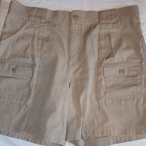 Cabela's Legendary 7-Pocket Hiker Shorts Mens 38 Tan Button Front Zip Fly